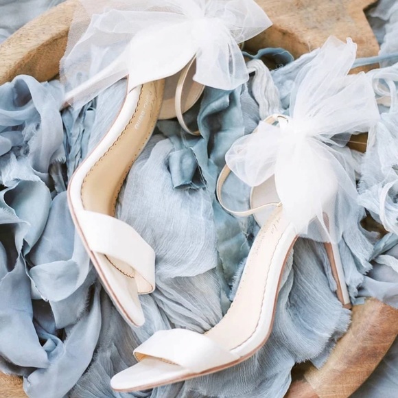 Bella Belle ELISE
Ivory Wedding Shoes With Bow Tulle                Size 7 (USA) - Picture 7 of 7